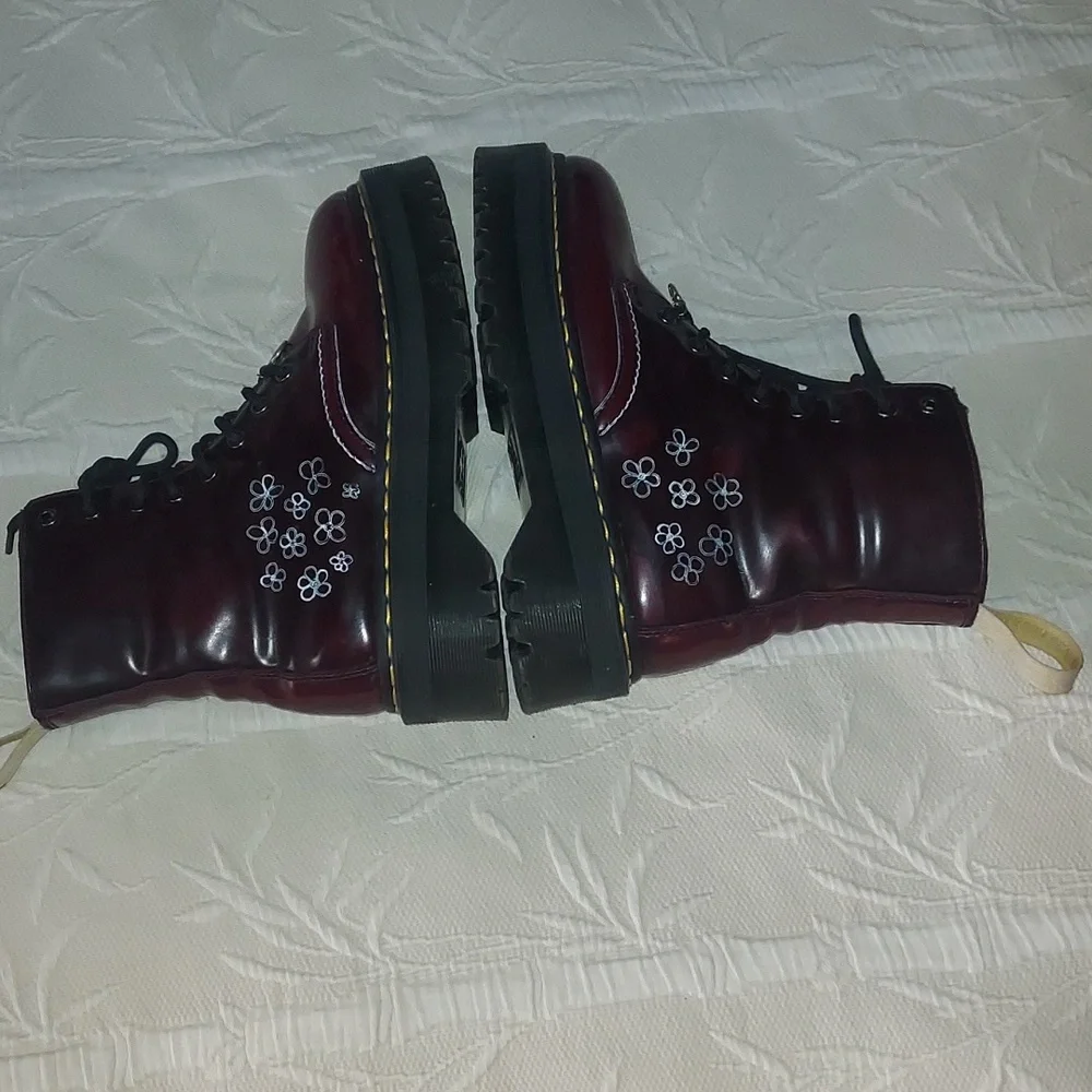 COPY - Dr. Martens Air Wair Boots - Picture 9 of 13